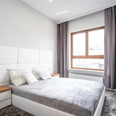 Mlody Wilanow * وارسو